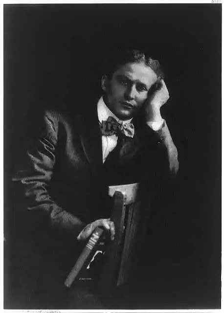 Was Houdini a spy for the U.S. Government?  Find out details on this CIA webpage.