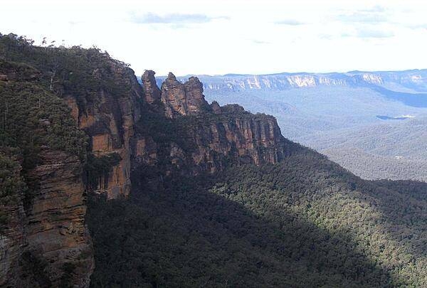 The Three Sisters sandstone rock formation in the Blue Mountains west of Sydney.
