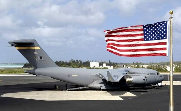 A C-17 Globemaster III on the flight line at Wake Island Airfield. Image courtesy of the US Air Force/ TSgt Shane A. Cuomo.