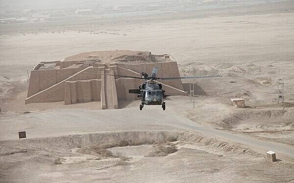 The Great Ziggurat at Ur viewed from a Black Hawk helicopter. Photo courtesy of the US Department of Defense/ Spc. Ernest Sivia III.