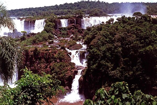 A view of Iguaçu Falls (Iguazú Falls) on the Brazil-Argentina border.