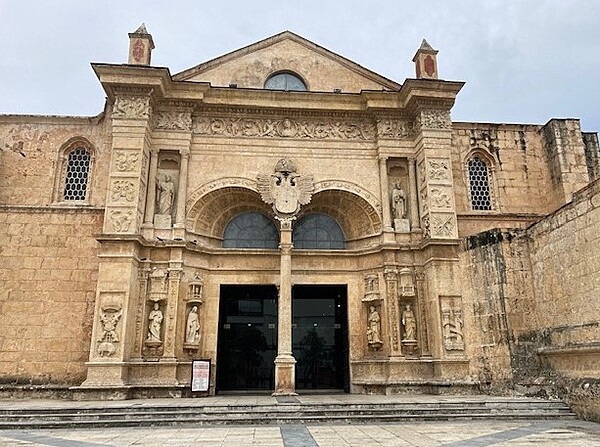 The Cathedral of Santa María la Menor is in the Colonial City of Santo Domingo, Dominican Republic. Constructed between 1514 and 1541, it was dedicated to St. Mary of the Incarnation and bears the honorary title of Primate of the Indies because it is the oldest cathedral in the Western Hemisphere. The cathedral's limestone façade is a gold-tinted coral.