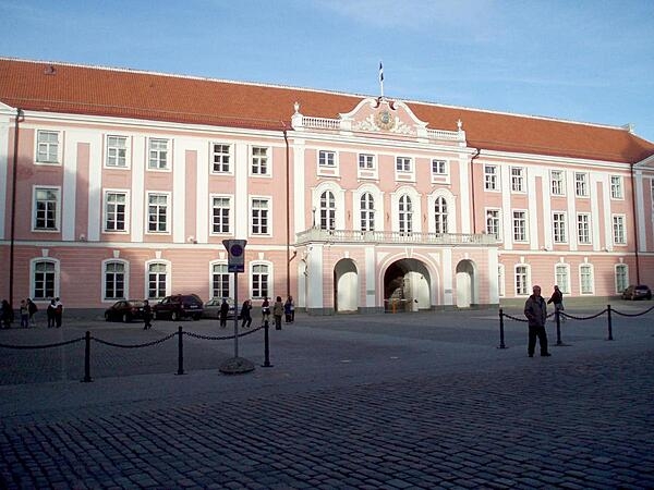 Toompea Castle in the upper town of Tallinn is the home of the Estonian Parliament, the Riigikogu.