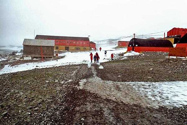 More than twenty countries operate year-round scientific research stations in Antarctica that house roughly 1,100 researchers in the winter and about 4,400 researchers in the summer.