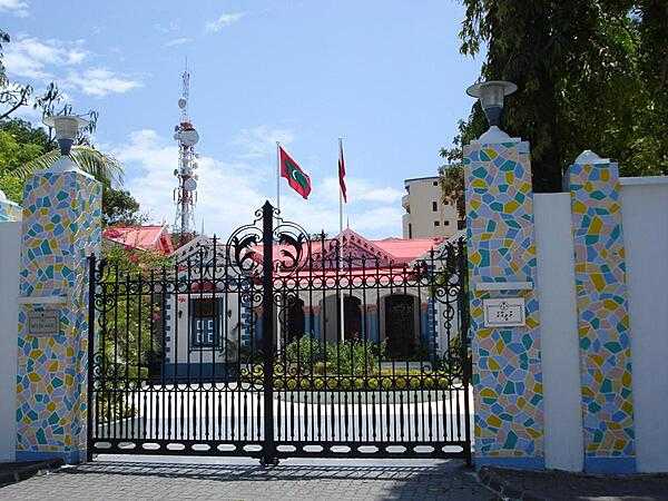 In 1906, Sultan Shamsuddeen III built Mulee-Aage Palace (pictured) in Male in the Maldives as a home for his son. In 1936, the sultan was banished, and the building became the new government's property. In 1986, the building was named the president's official residence. Today there is a new official residence, with Mulee-Aage serving as the president's office.