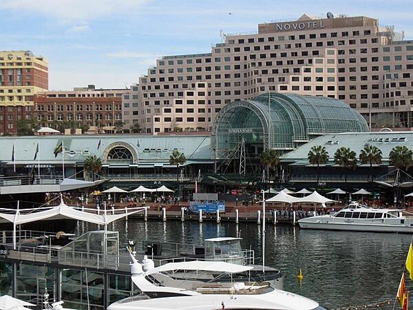 Exterior view of Sydney Aquarium on the eastern side of Darling Harbour.