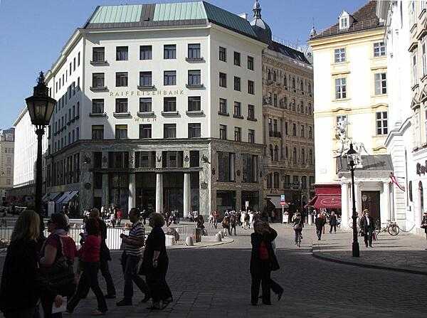 The Looshaus in Vienna, Austria, is a quintessential example of Wiener Moderne (Vienna Modern Age) architecture (ca. 1890-1910), which eschewed external ornamentation. Upon completion in 1910, it initially shocked Vienna&apos;s citizenry, who referred to it as the &quot;house without eyebrows.&quot;