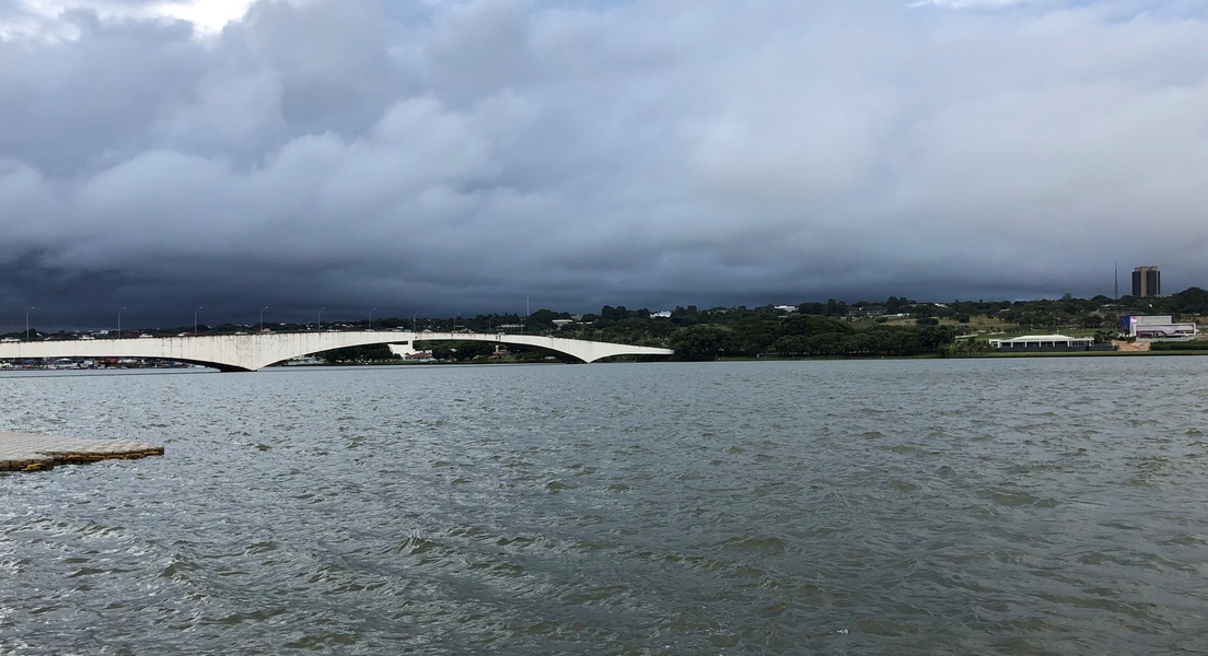 During the construction of Brasilia, Brazil, in the 1960s, the Paranoa River was dammed, creating Lake Paranoa. Today its shores contain governmental buildings (the presidential residence, embassies, and consulates), the University of Brasília, sports clubs, restaurants, residential areas, and walking trails.